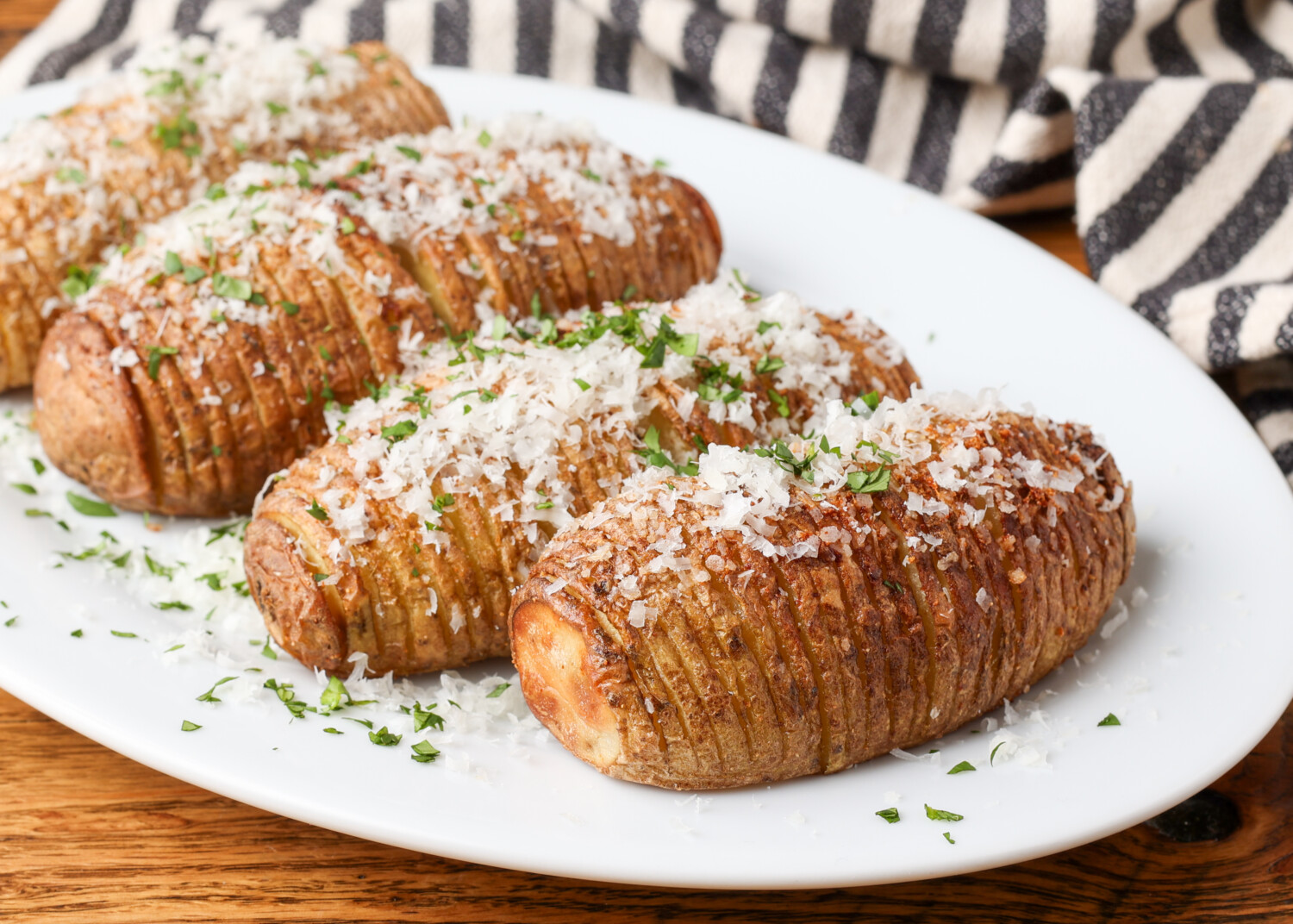 Easy Hasselback Potatoes: Gourmet Side Dish for Any Occasion